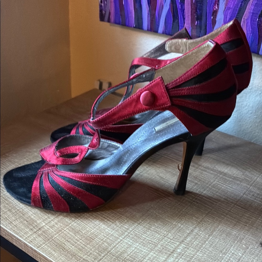 Max Studio Red and Black Strappy Heels